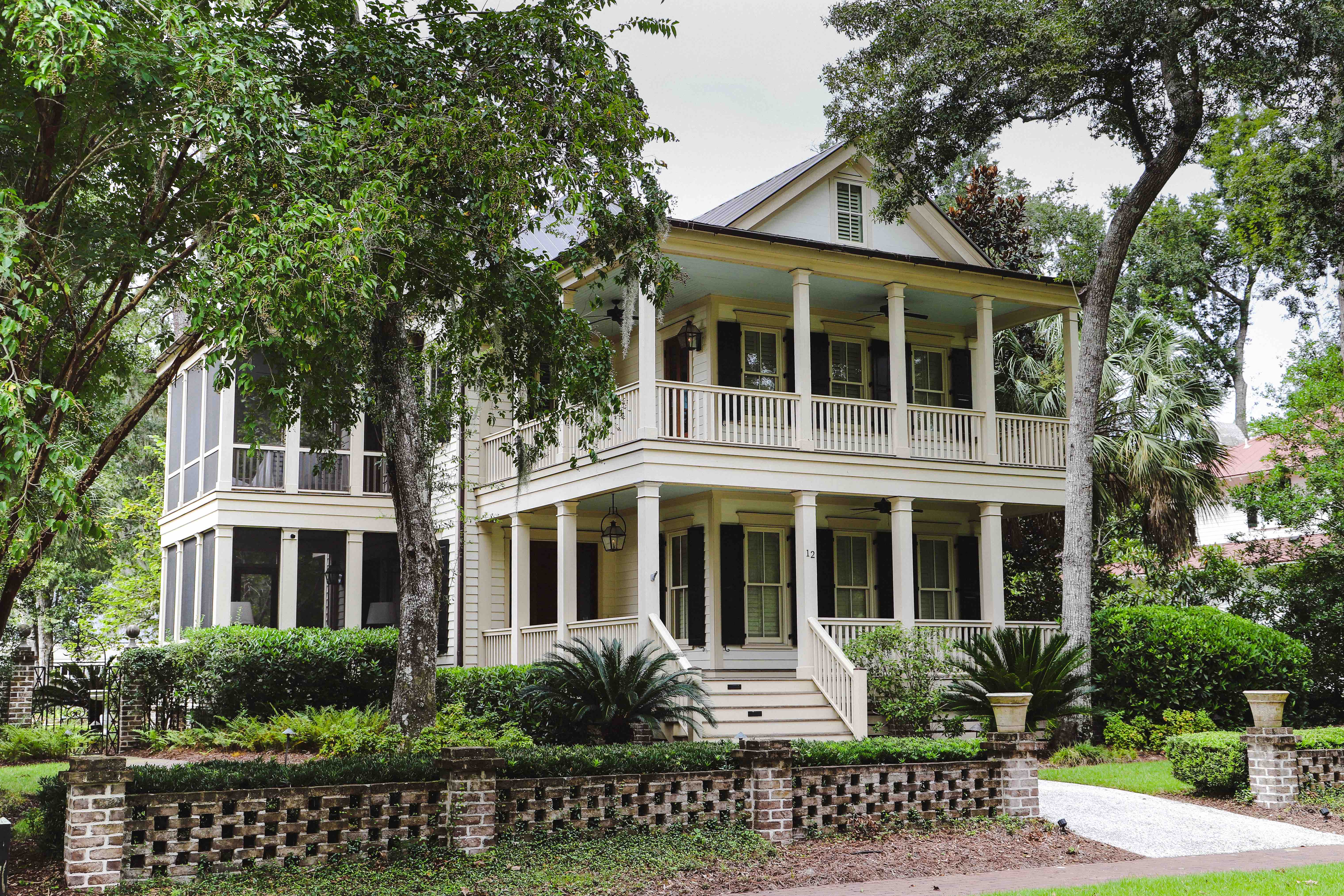 Home with Charleston-style architecture in Palmetto Bluff SC